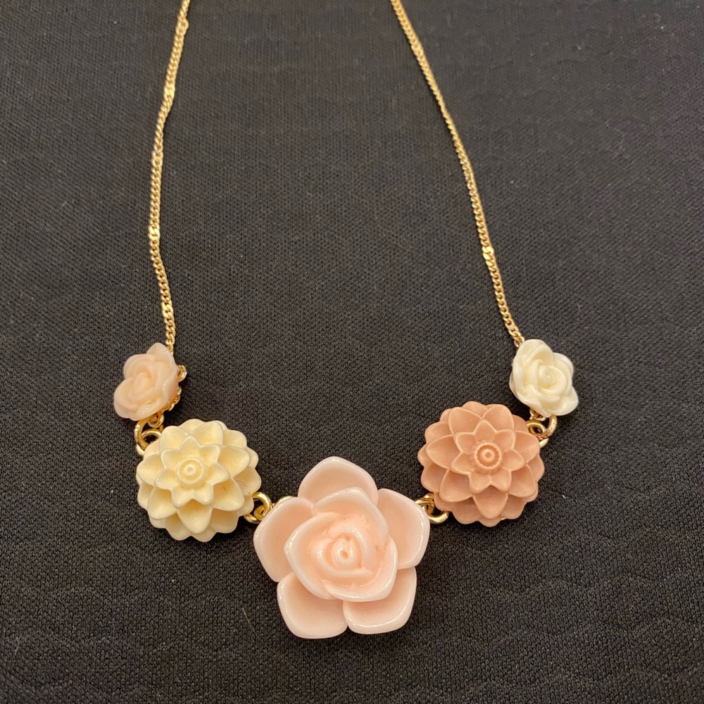 Vintage large pendant gold toned floral necklace